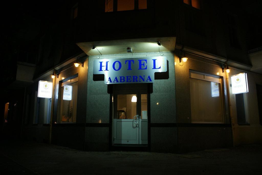 Hotel Garni Aaberna Berlín Exterior foto