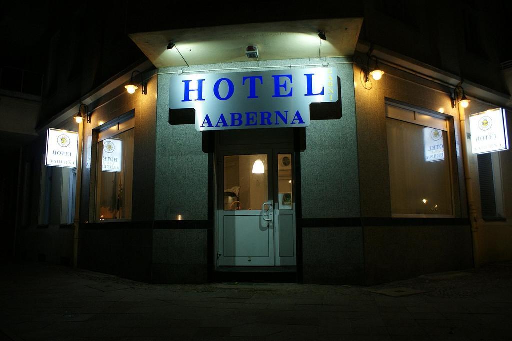 Hotel Garni Aaberna Berlín Exterior foto