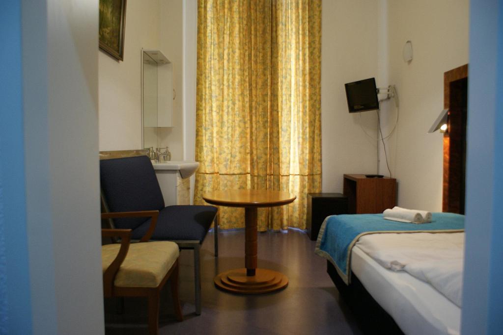 Hotel Garni Aaberna Berlín Habitación foto